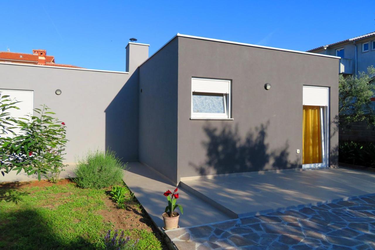 Holiday Apartment For Families And Couples In Pula, Stinjan Exterior photo